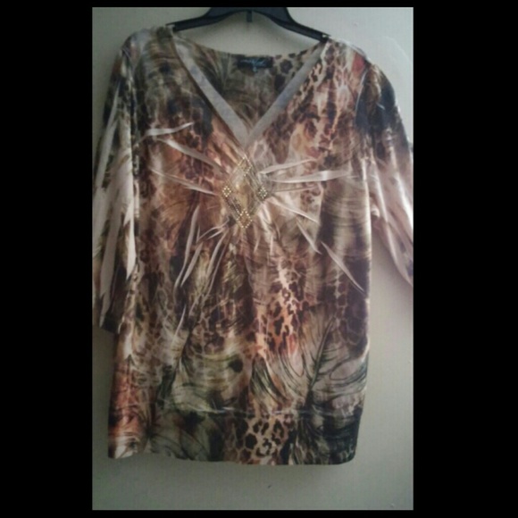 Stunning tan crease and rhinestone design top