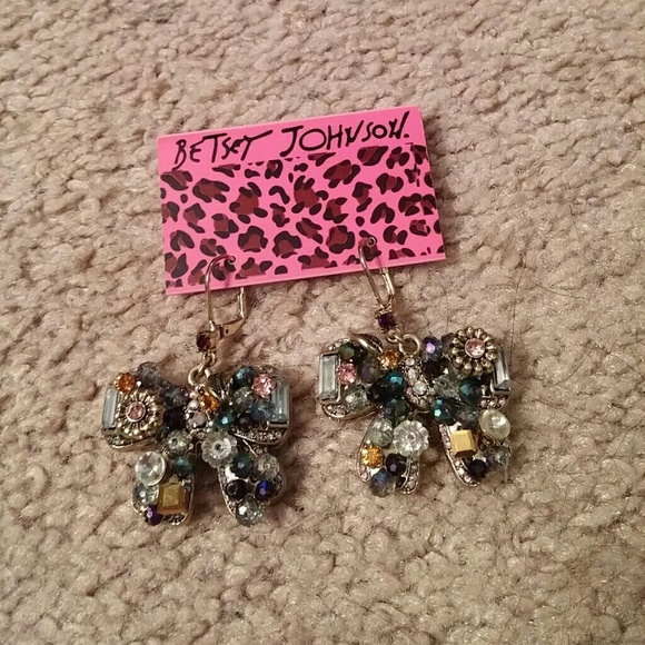 NWT Betsey Johnson earrings