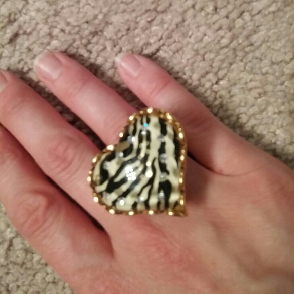 Betsey Johnson zebra heart ring