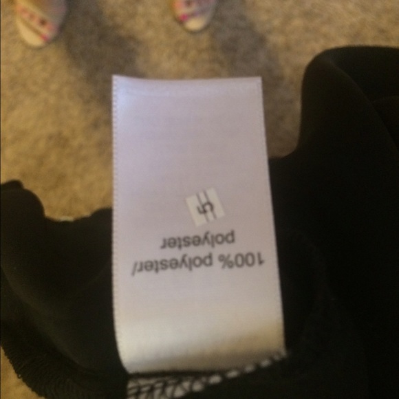 🎀SOLD in Bundle🎀 Sleeveless top - Picture 2 of 3