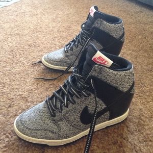 Nike Sky Hi Dunks