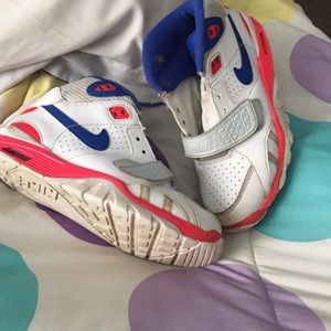 Kids Nike shoes size 1 1/2