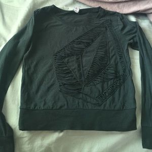 black volcom pullover