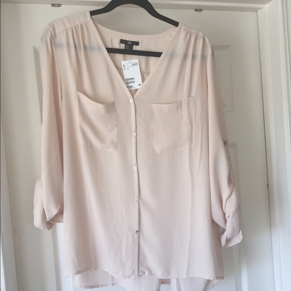 -SOLD!!!- NWT HM blush v neck blouse - Picture 1 of 2