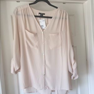-SOLD!!!- NWT HM blush v neck blouse