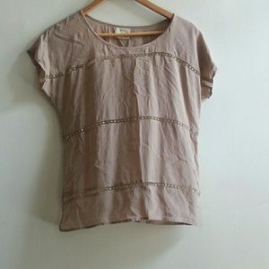 Dusty pink short sleeved blouse with rhinestones