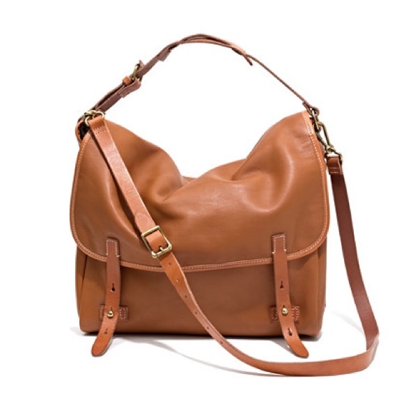 Madewell Handbags - H/P🎉 Madewell Dover Messenger