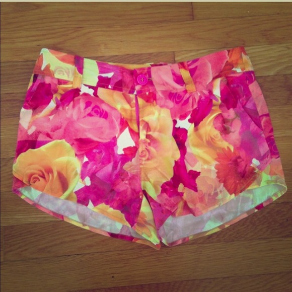 Alice + Olivia floral short