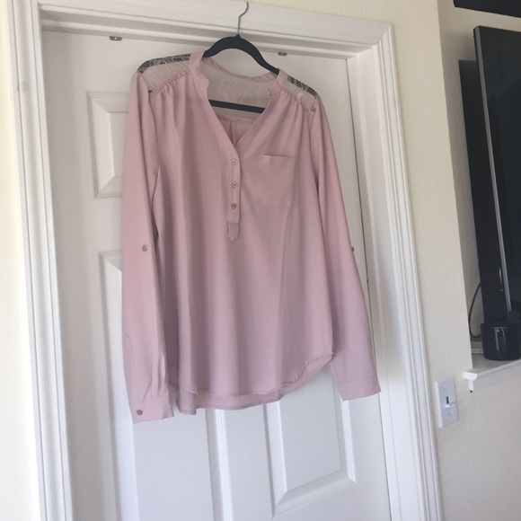 -SOLD!!!- NWOT .. Rose colored top with lace - Picture 1 of 1