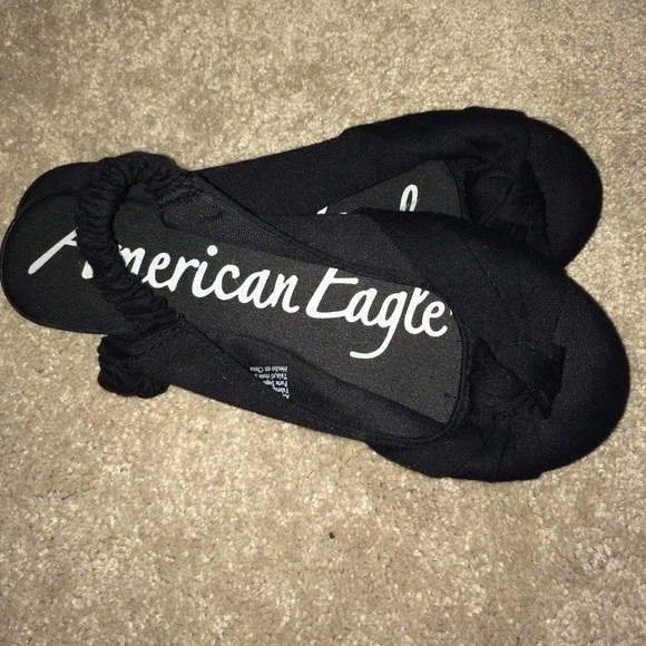 American Eagle black flats