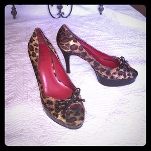 Guess by Marciano leopard peep-toe heels
