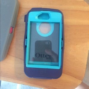 Otter box case for iPhone 4s