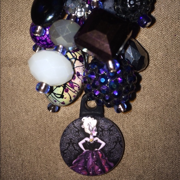 Handmade Ursula Purse Charm - Picture 1 of 2