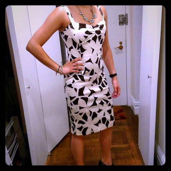 Diane Von Furstenberg like new silk dress Sz 6