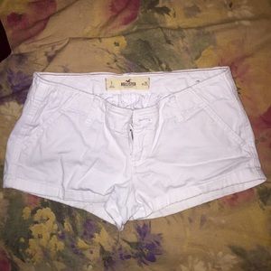 Hollister Low Rise Short Shorts White