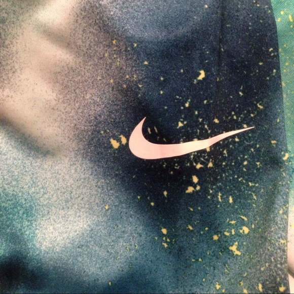 🌺Sold🌺 Nike Galaxy Capris Pro Final Price - Picture 4 of 4