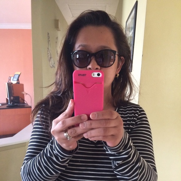 Authentic Burberry Sunglasses - Picture 3 of 4