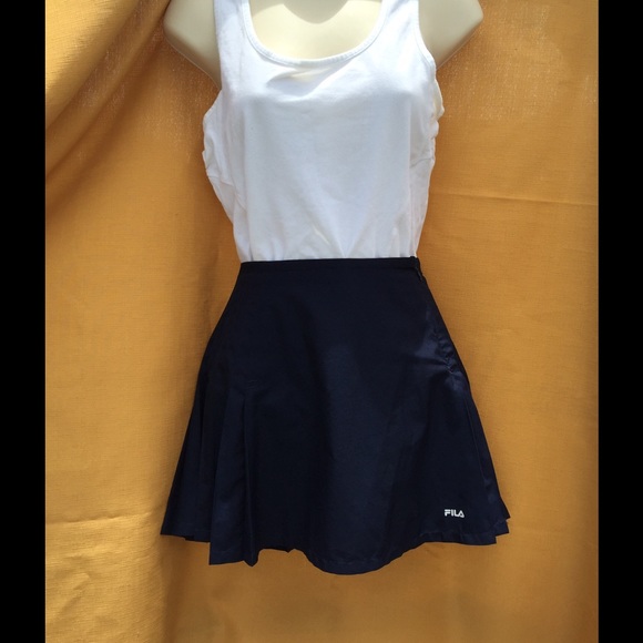 Fila athletic skirt size medium - Picture 2 of 4