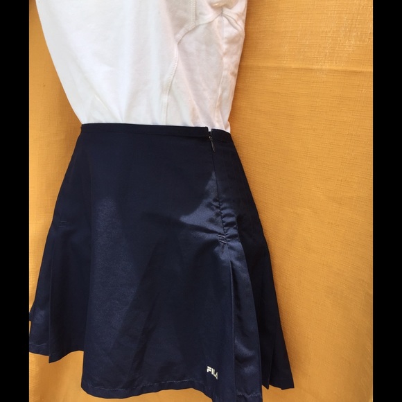 Fila athletic skirt size medium - Picture 3 of 4