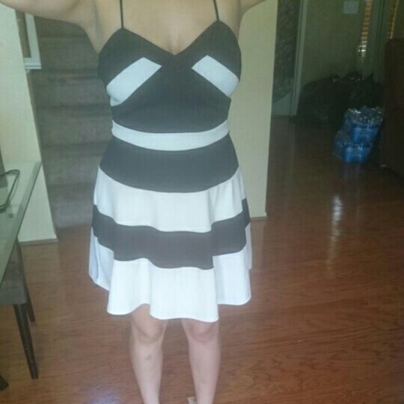 Scuba dress - Picture 2 of 3