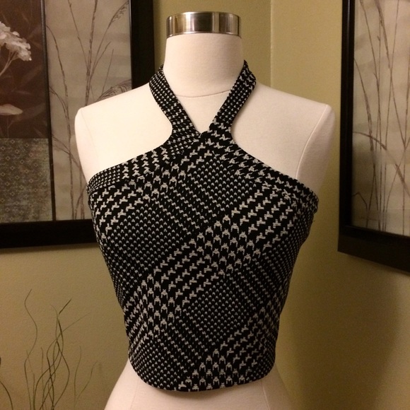 ❌SOLD❌Halter Crop Top