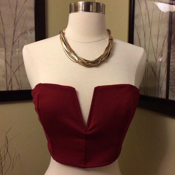 ❌SOLD❌Deep-V Crop Top