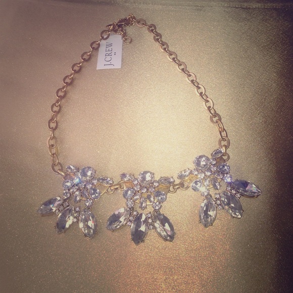💎Jcrew Gold Statement Necklace💎