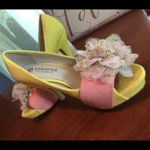 🎀yellow pumps🎀