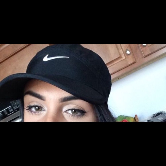 nike women's feather light adjustable hat