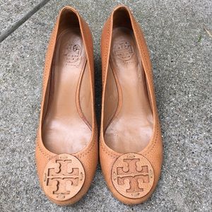 Nude/Tan Tory Burch 6.5