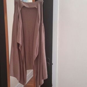 Long sleeveless cardigan