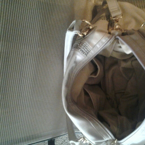 Handbag - Picture 3 of 4