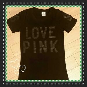 Pink ° VS ° T-shirt