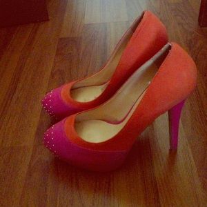 Penny loves Kenny pink and orange pumps with gold