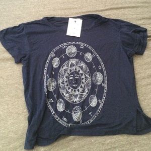 Brandy Melville cropped navy blue shirt