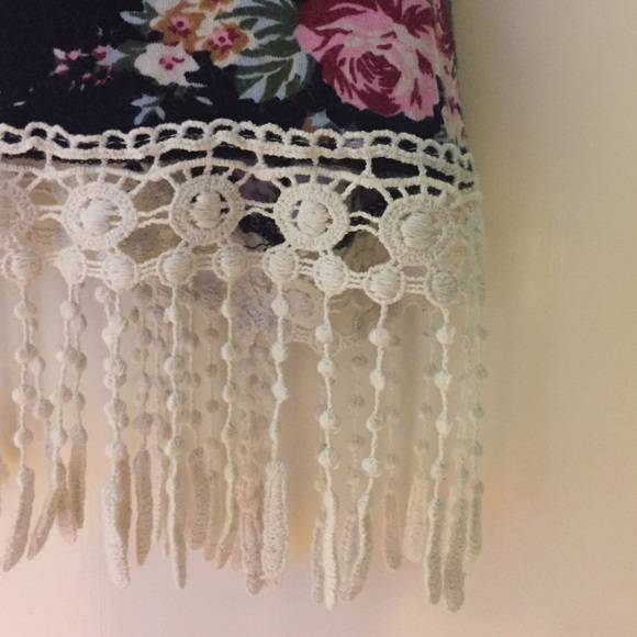 floral fringe ! - Picture 2 of 4