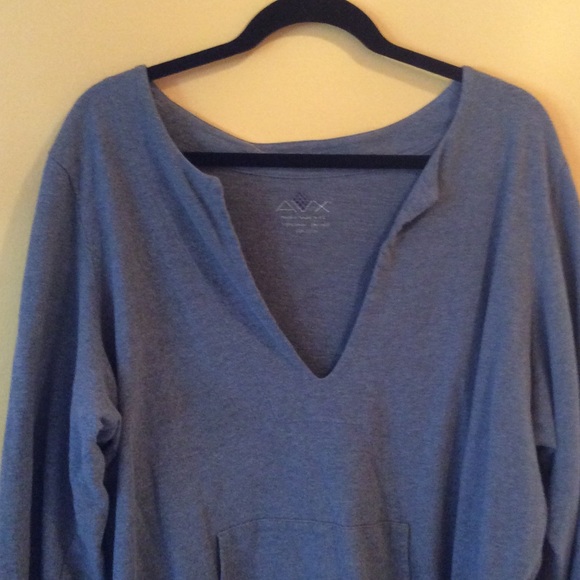 Sweatshirt - Picture 2 of 4