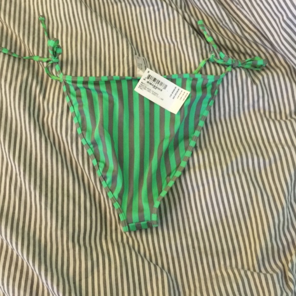 Bikini Bottom - Picture 2 of 2