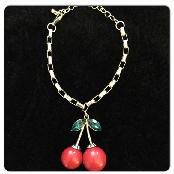 Very Cherry Bracelet 🍒 - Picture 2 of 3