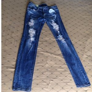 Brand: Machine Denim ripped Size:11