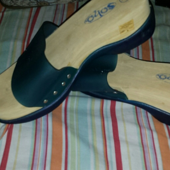 Shoessss ! - Picture 2 of 2