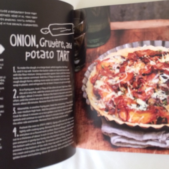 A cookbook - Picture 4 of 4