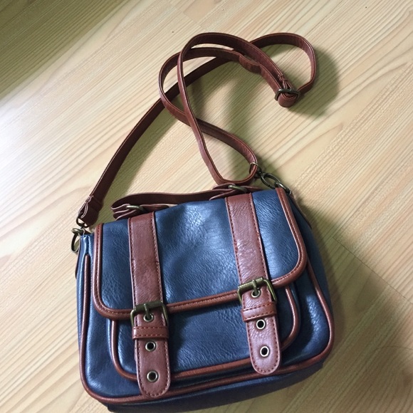 Small cross body bag
