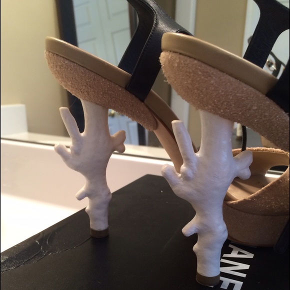 CHANEL SHOES - Picture 2 of 4