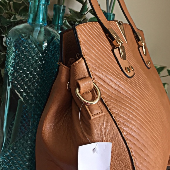 ❗️🚫SOLD❗️Hampton's Poolside Handbag - Picture 2 of 4