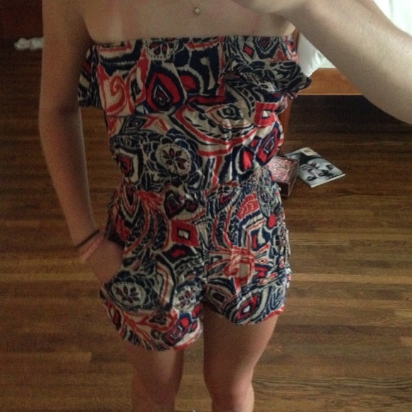 strapless ruffle romper!!