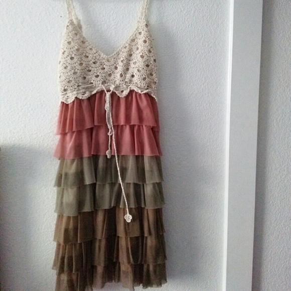 Chiffon dress with cream-crochet top