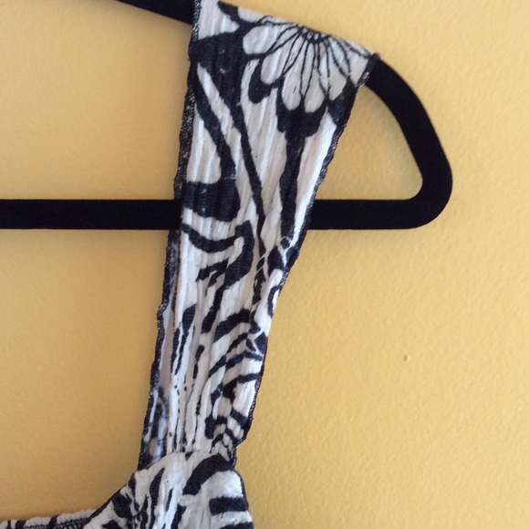 Top - Picture 4 of 4