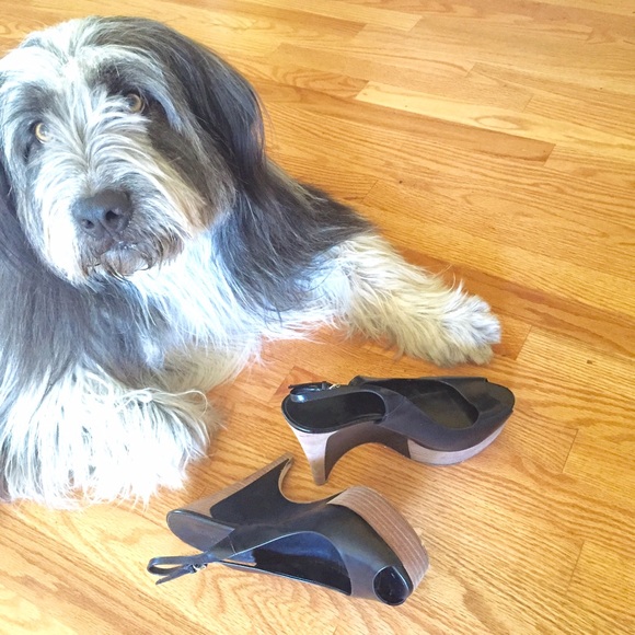 Gucci peep toe pumps semi-wedge slingback.