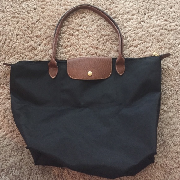 Longchamp medium tote black